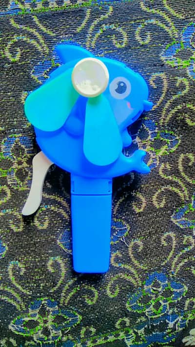 hand fan with cool air