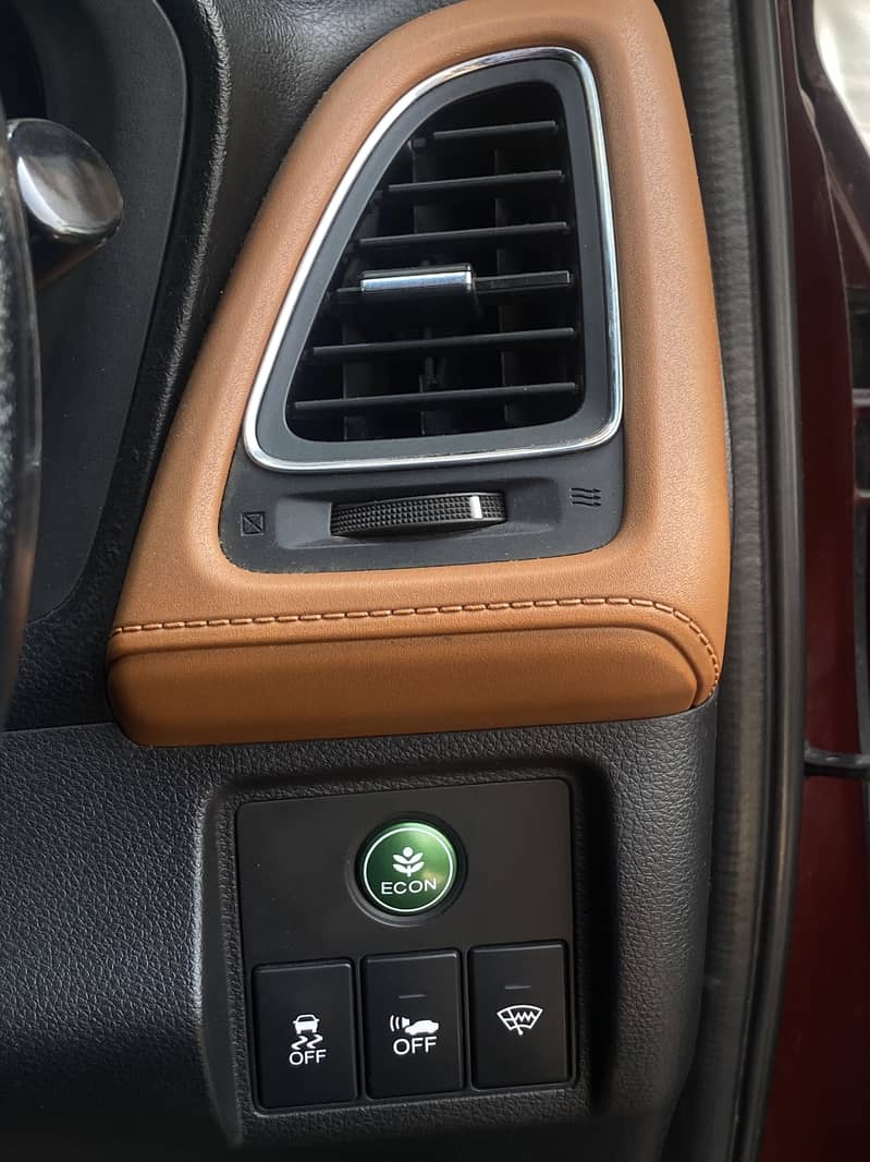 VEZEL 2015 10
