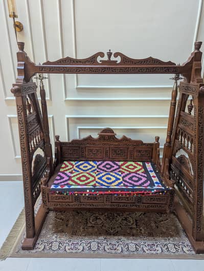 Wooden design art jhoola Chinioti style