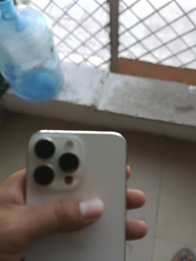 iphone 15 pro max 4
