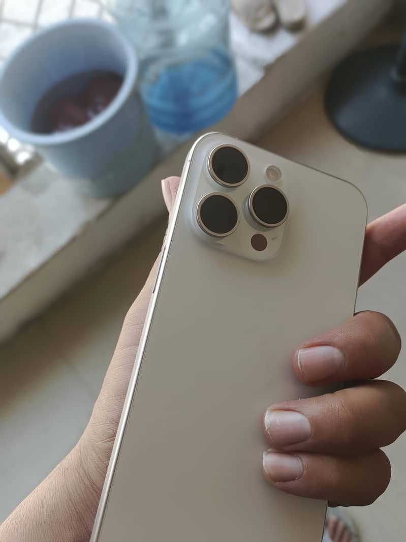 iphone 15 pro max 5
