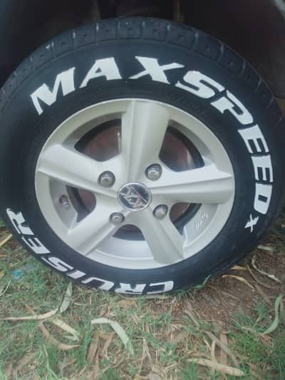 Suzuki carry boolan use 3tyres sale