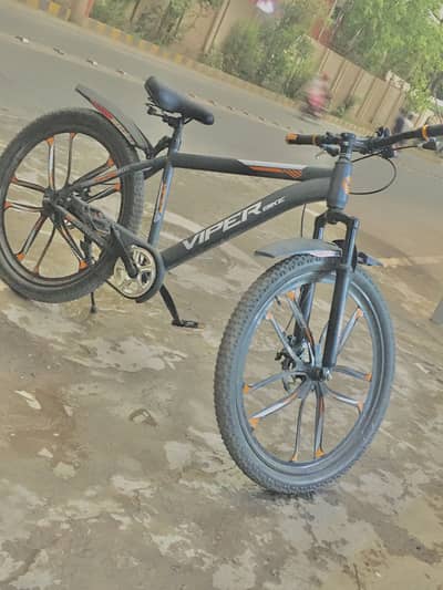 New butt 10 day used new price 38000 butt now 30.000 arjant salll