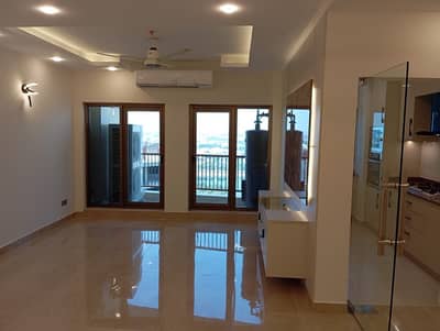 GULBERG GREEN 10m WITH SOLAR FULL HOUSE FOR RENT