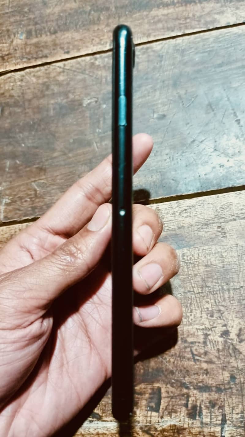 Apple iPhone SE 3
