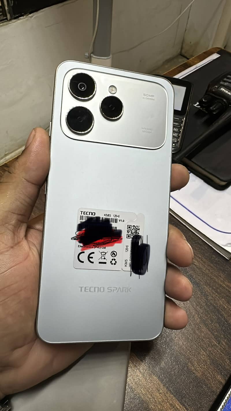 TECHNO SPARK 40 3