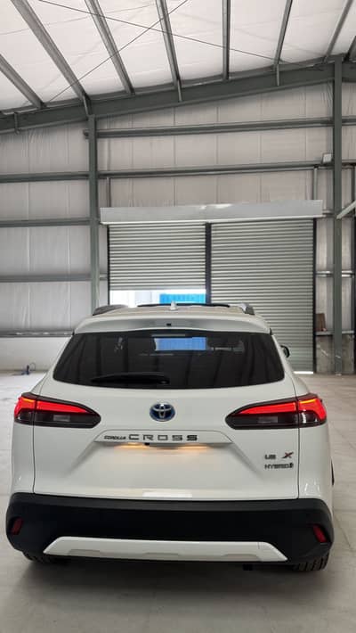Toyota Cross Hybrid 1.8