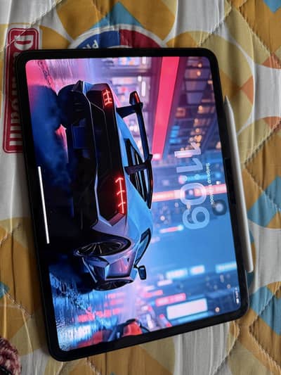 Ipad Pro M4 , like new i bought box pack before 3 months