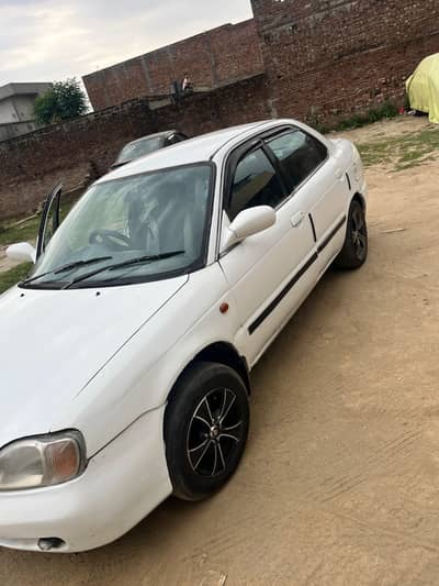Suzuki Baleno in lush condition