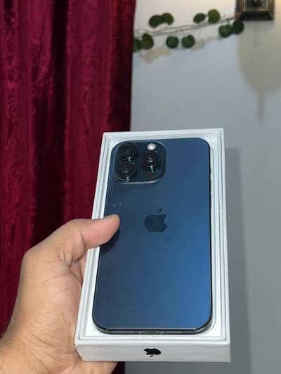 IPHONE 15 pro max pta