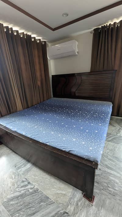 Bed King Size without Mattress