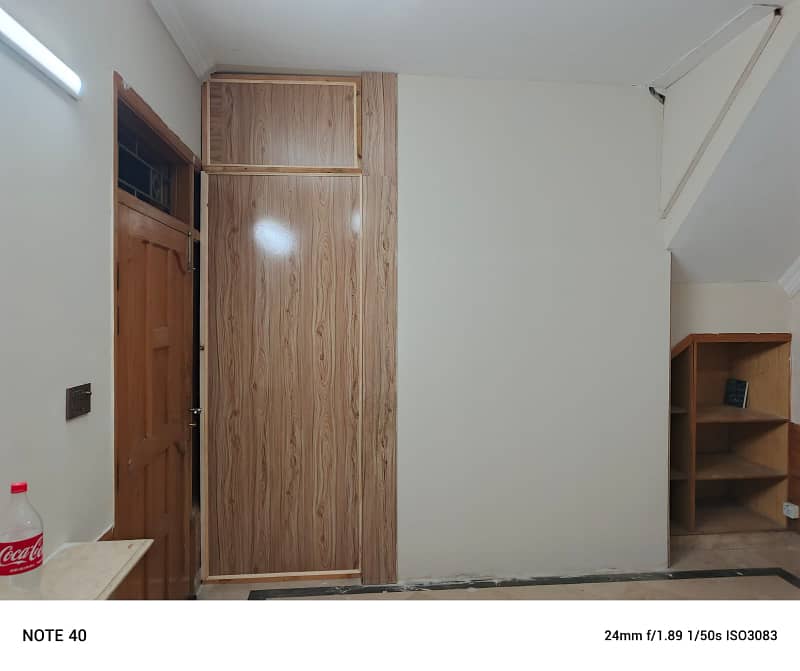 Upper portion for rent 4