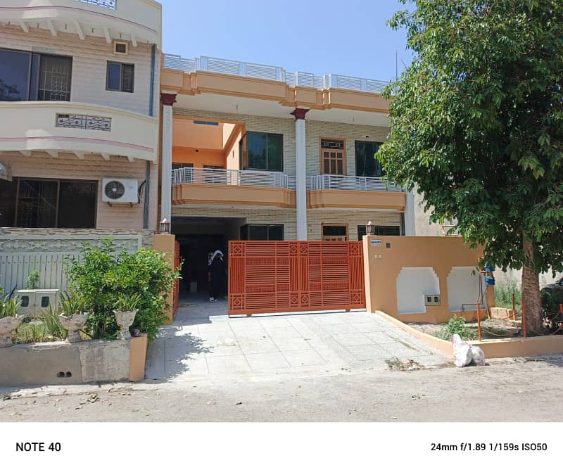Upper portion for rent 5