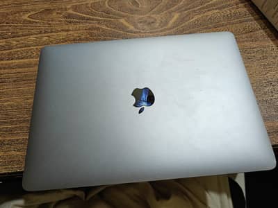 MacBook pro M2 16/256 gb