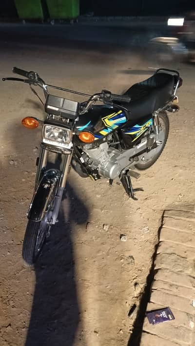 Honda 125 black clor 2026 modal