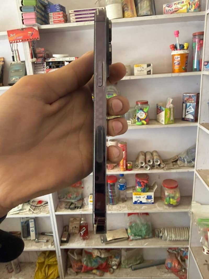 iphone 14 pro max 4