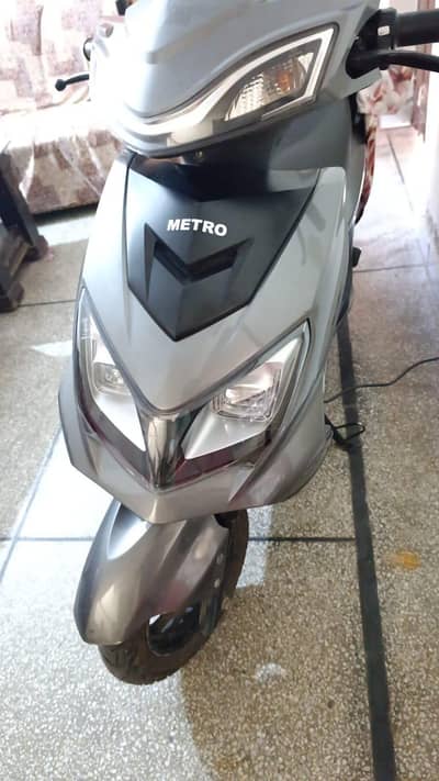 Metro Thrill Electronics Scooty Model 2025