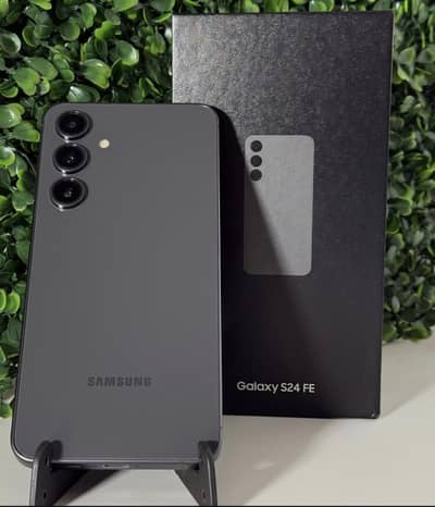 Samsung s24fe with box