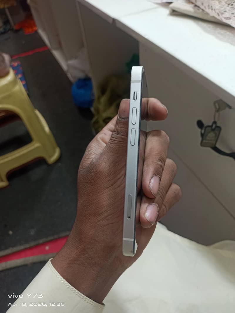 iPhone 12 mini 9