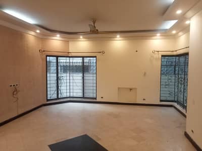 20 MARLA HOUSE FOR RENT IN DHA PHASE 3