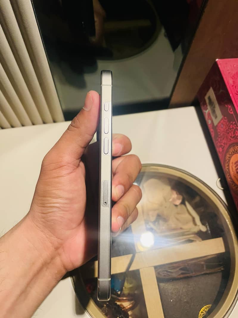 Iphone 15 Pro Max 6