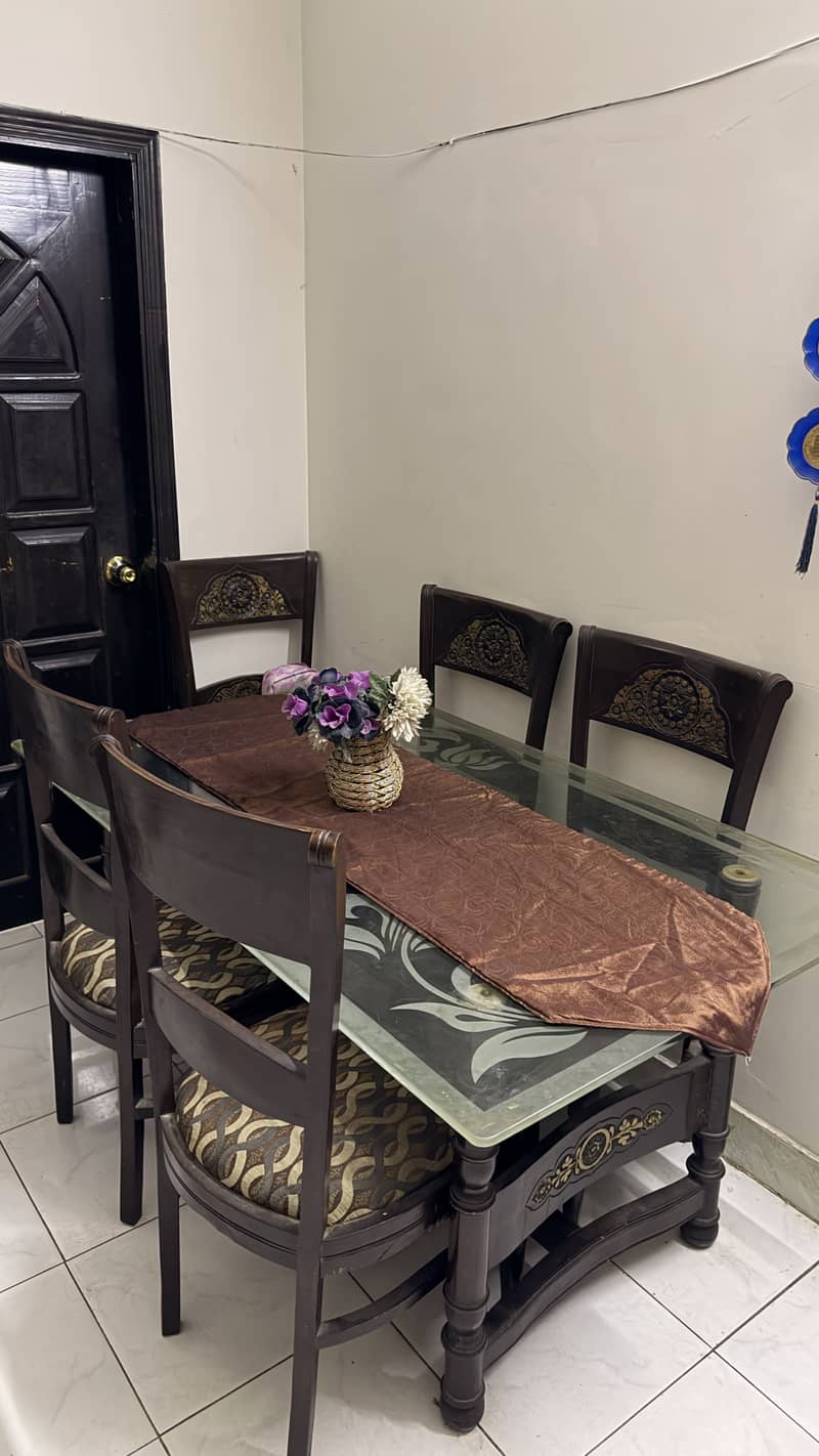 Dining table (interwood) 0