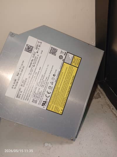 Panasonic UJ8C2, internal DVD-RW burner