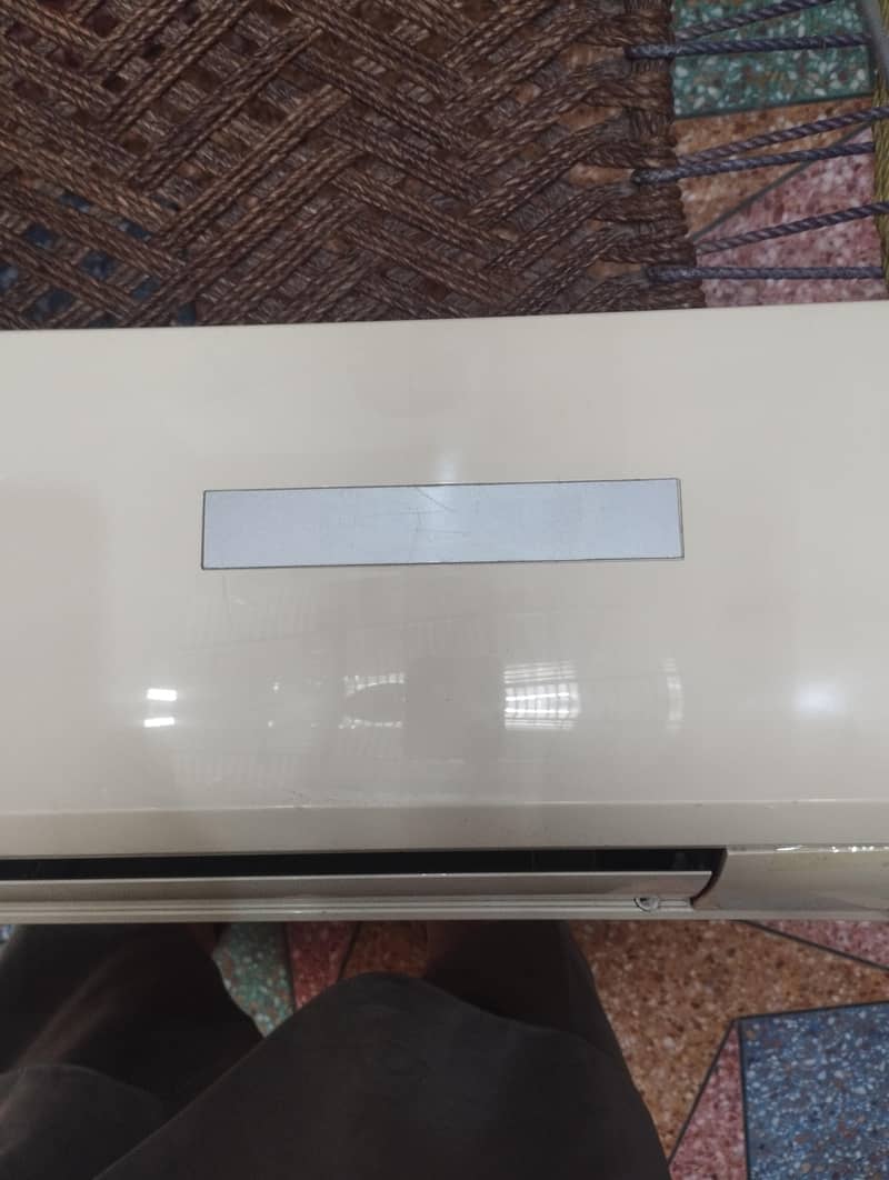 HAIER 1.5 TONS SPLIT AC. 1