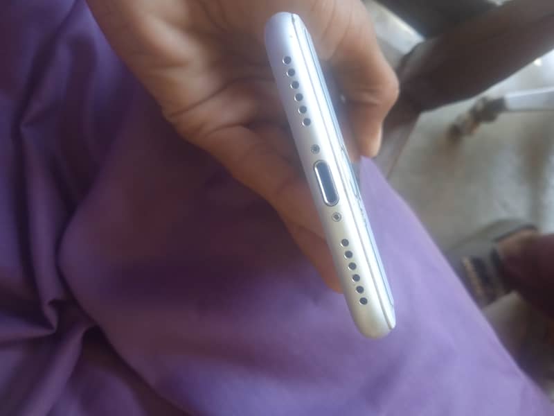 Apple iPhone 7 1