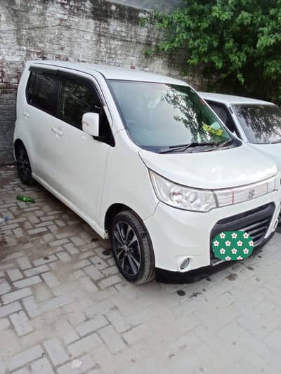 Suzuki Wagon R Stingrey  Japanese 2013-2016 full option white. .