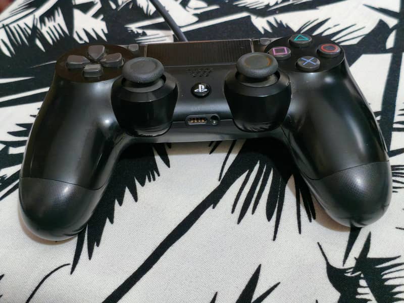Playstation Controller | Dualshock 4 1