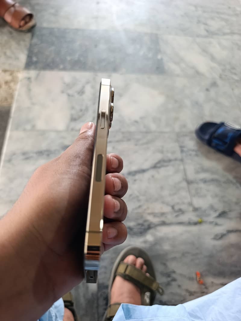 iPhone 4