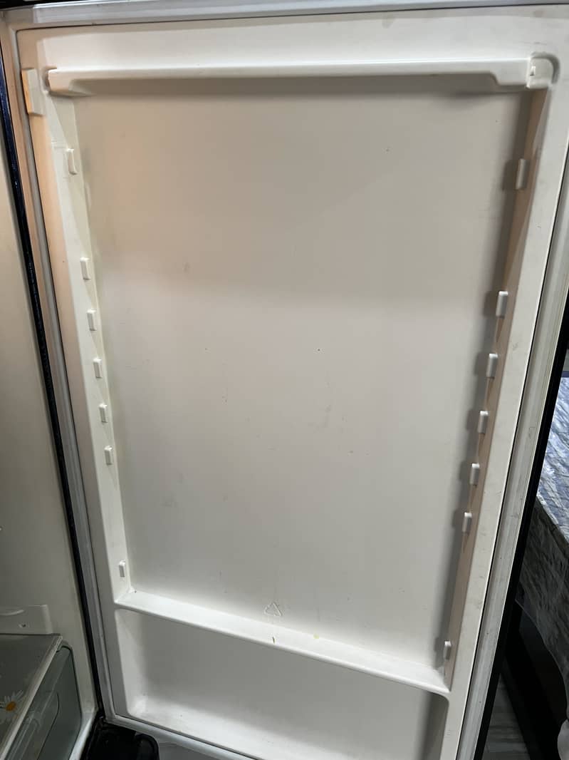 Full size fridge 1