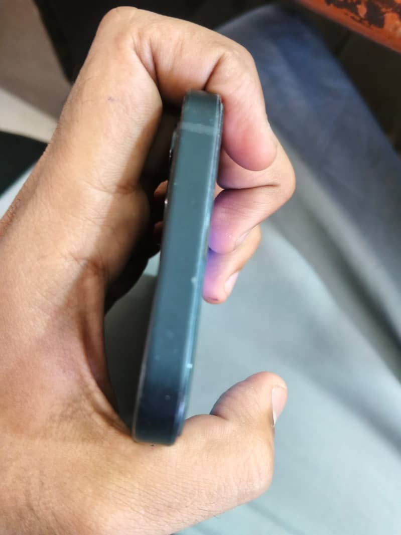 iPhone 12 0