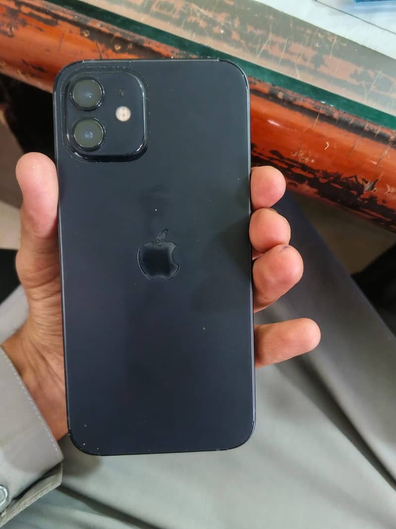 iPhone 12 7