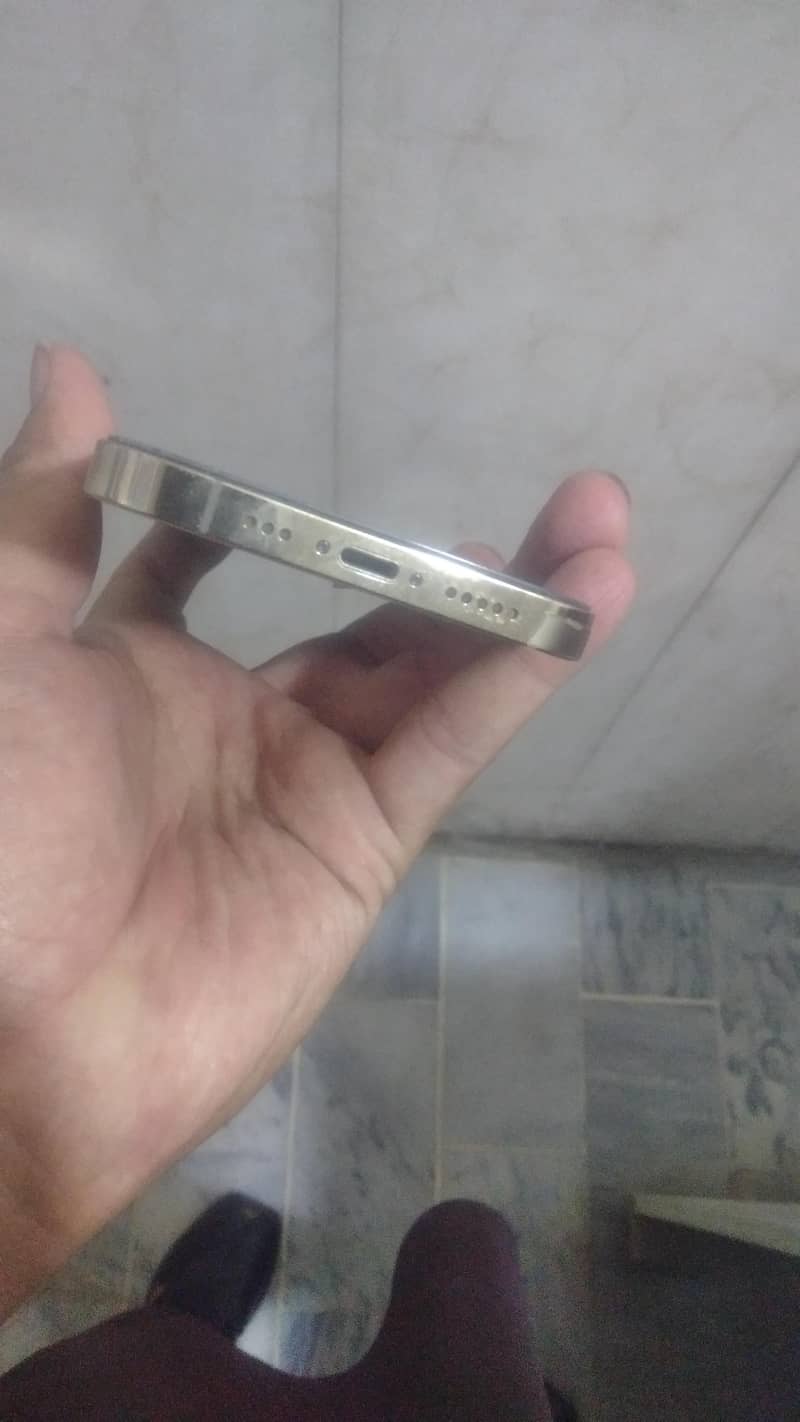 iphone 12 pro 2