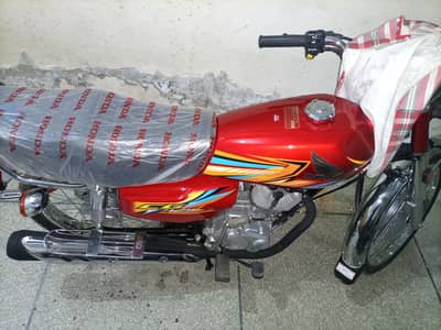 Honda 125 sale red color ma h.