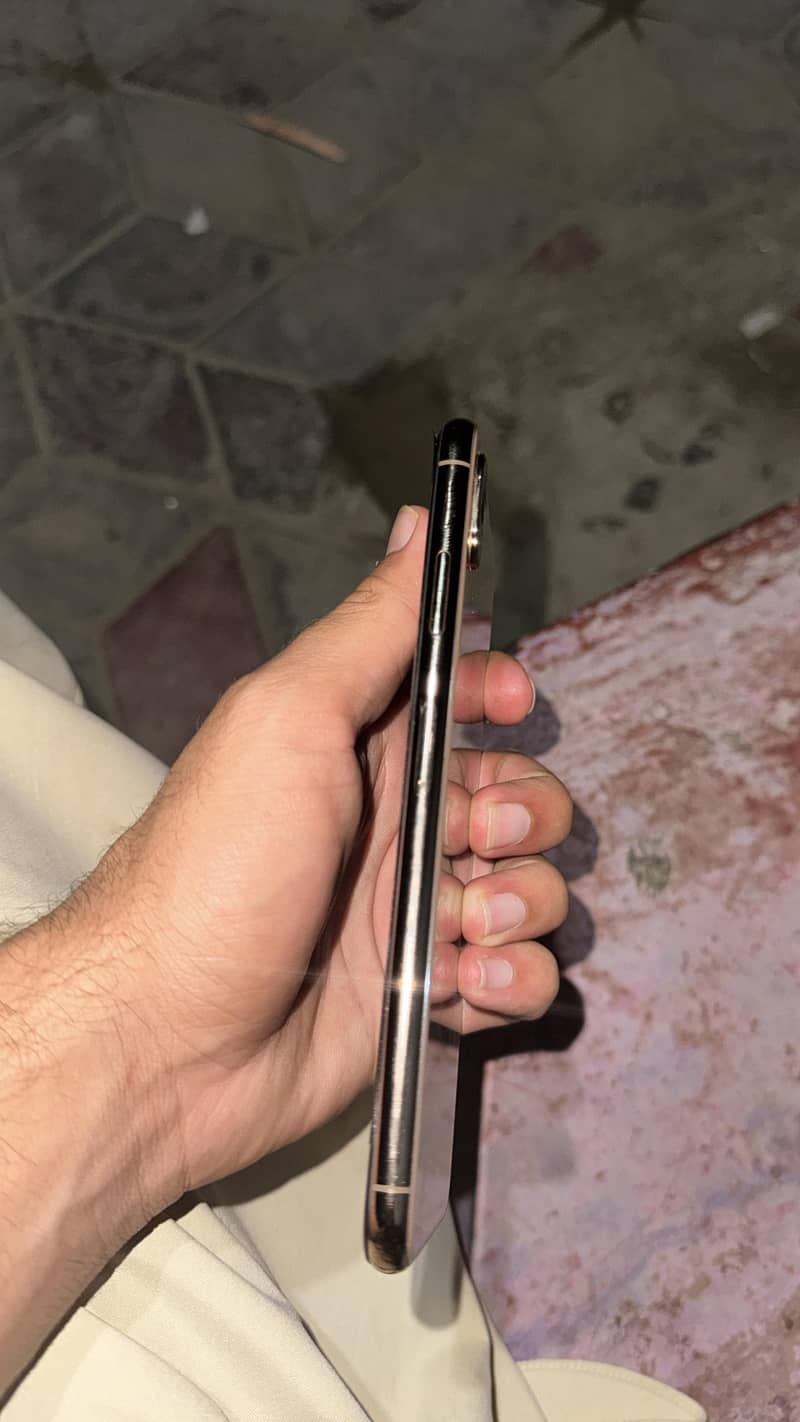 iphone xs max 2