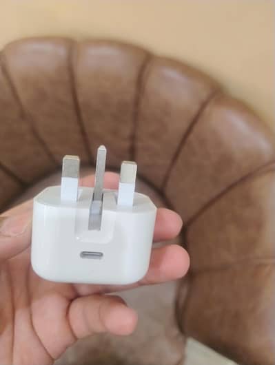 100% Original Apple 20W USB-C Power Adapter (UK 3-Pin)