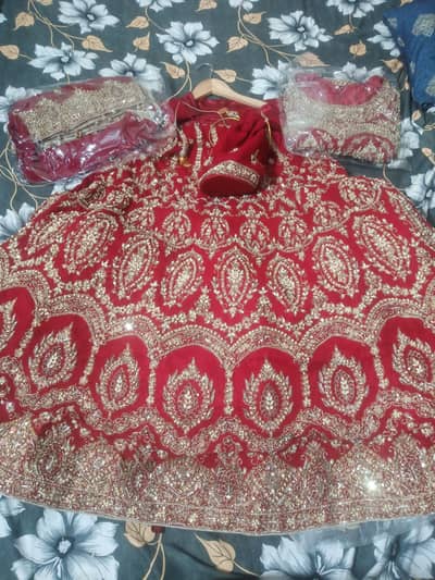 Bridal lehenga for sale with kan kan and bag