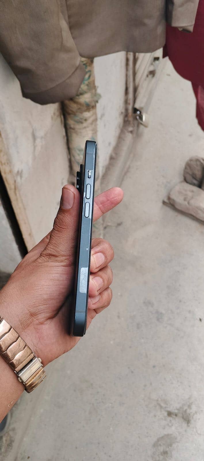 iPhone 14 3