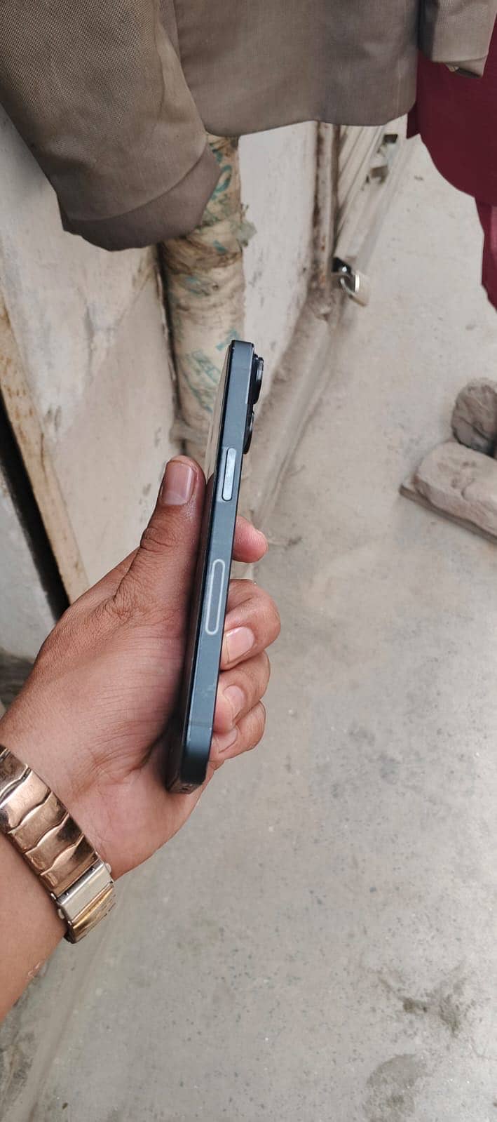 iPhone 14 4