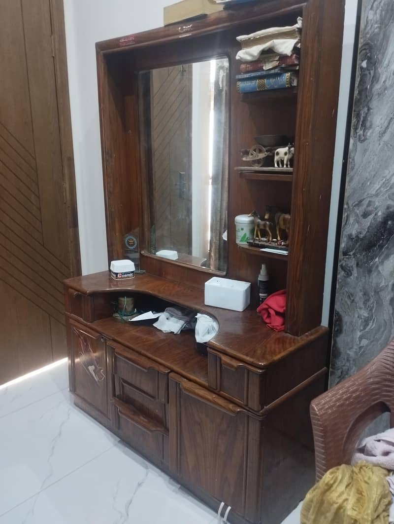 dressing table 1