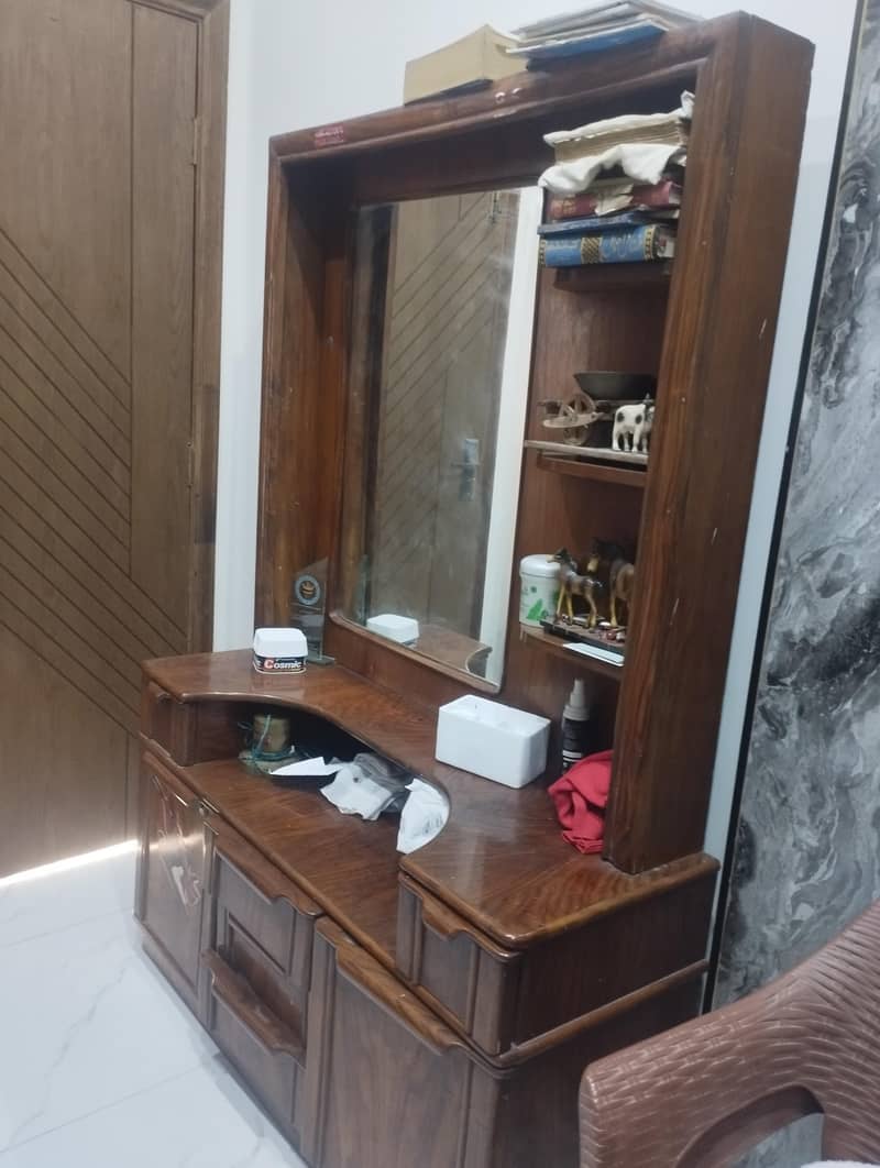 dressing table 2