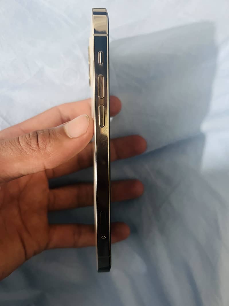IPHONE 12 PRO 3