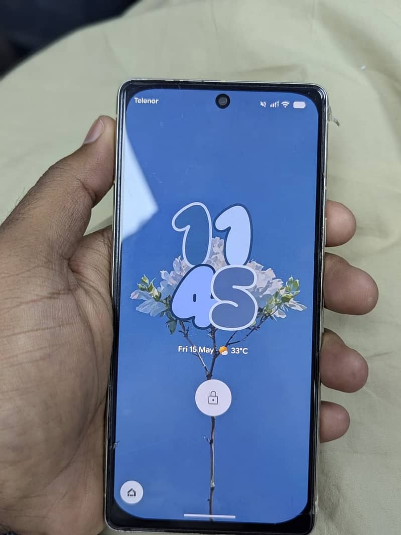 Google Pixel 7 4