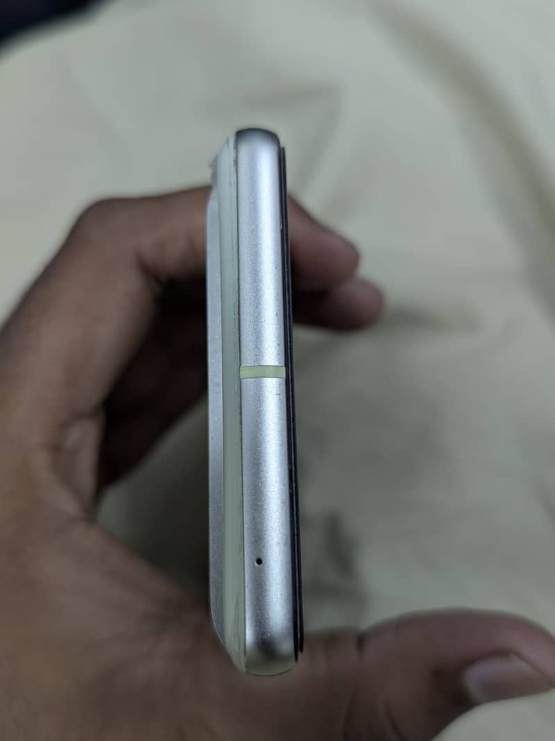 Google Pixel 7 5