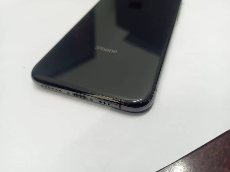 iPhone XS 1
