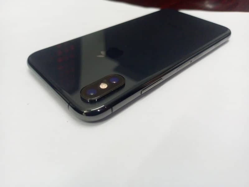 iPhone XS 8