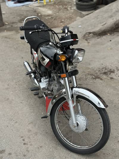 Honda CD70 2024/2025